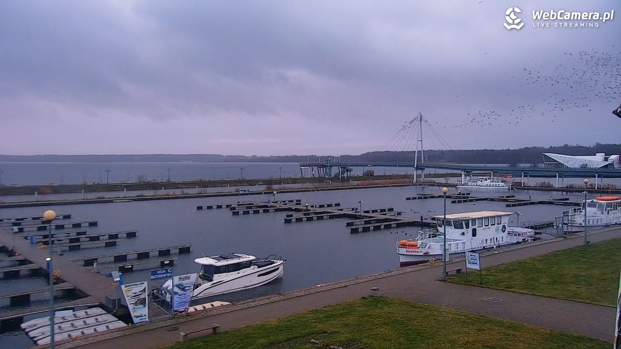 Giżycko - widok na marinę i molo - 14 grudzień 2025, 07:35