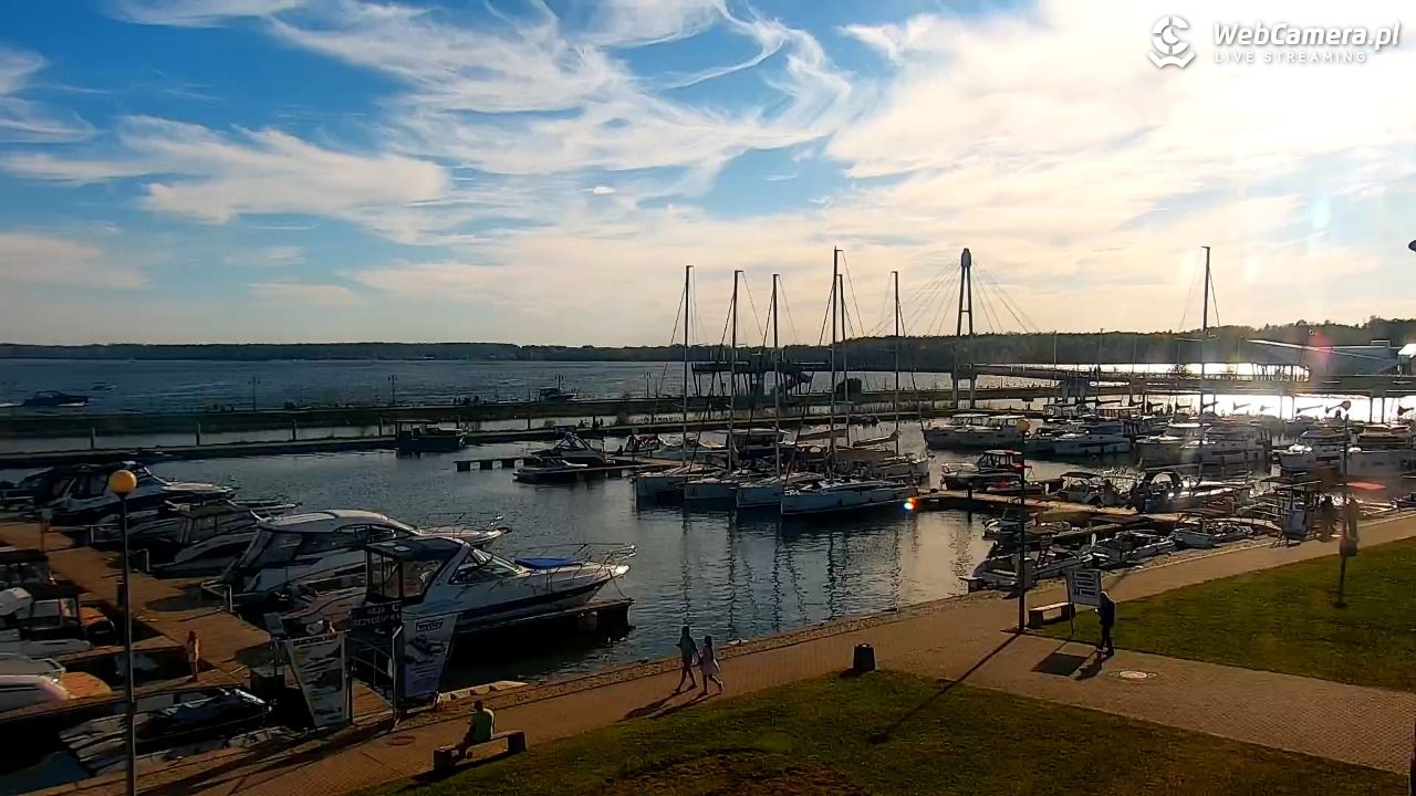 Giżycko - widok na marinę i molo - 03 maj 2026, 17:06