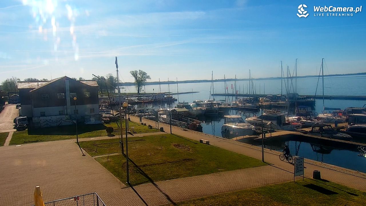 Giżycko - widok na marinę i molo - 02 maj 2026, 08:47