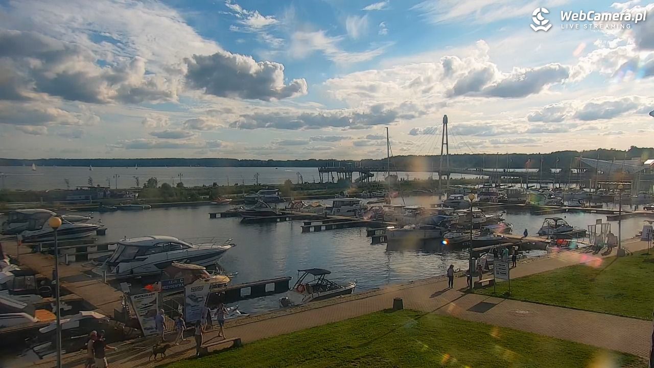 Giżycko - widok na marinę i molo - 02 sierpień 2026, 17:38