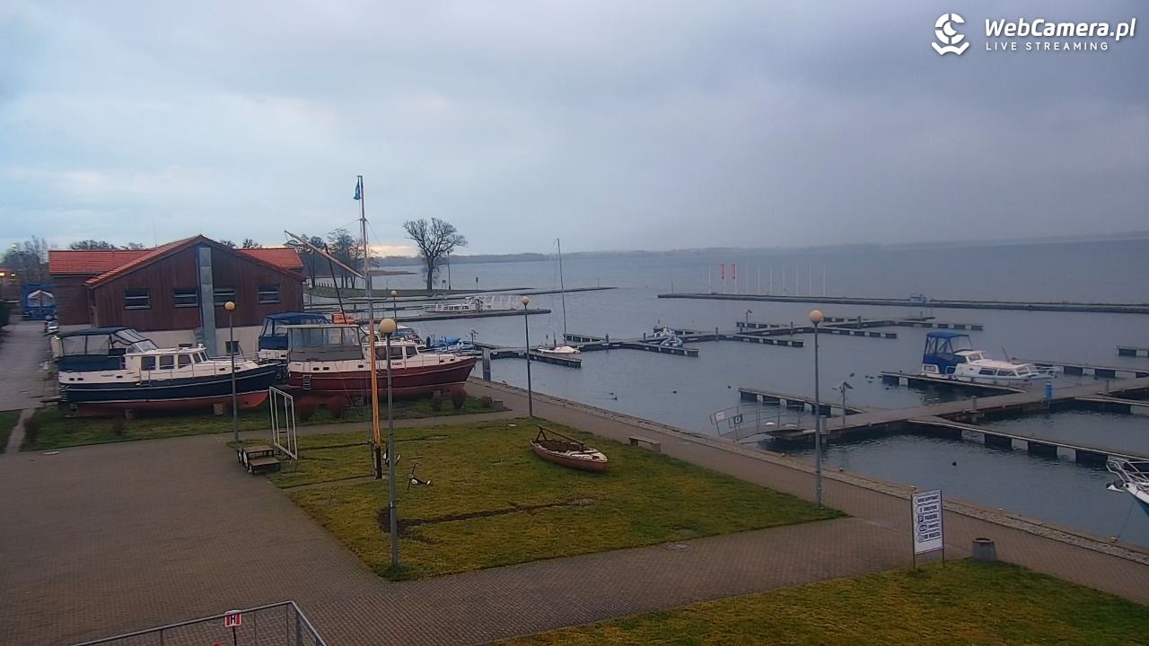 Giżycko - widok na marinę i molo - 14 grudzień 2025, 07:36