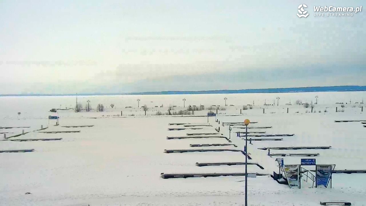 Giżycko - widok na marinę i molo - 29 styczeń 2026, 08:41