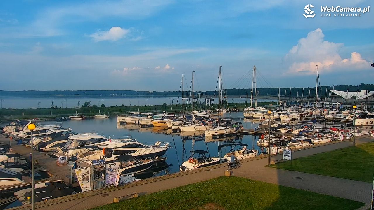 Giżycko - widok na marinę i molo - 21 czerwiec 2026, 06:11