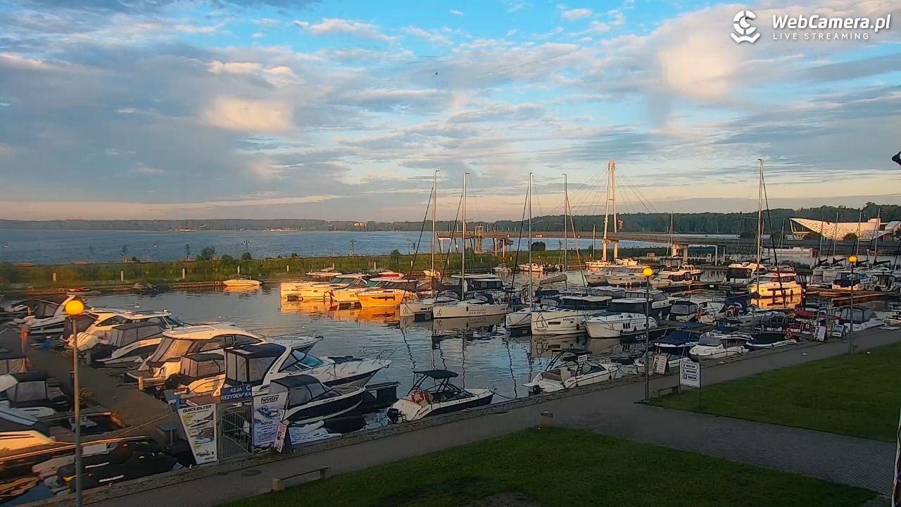 Giżycko - widok na marinę i molo - 18 czerwiec 2026, 04:44