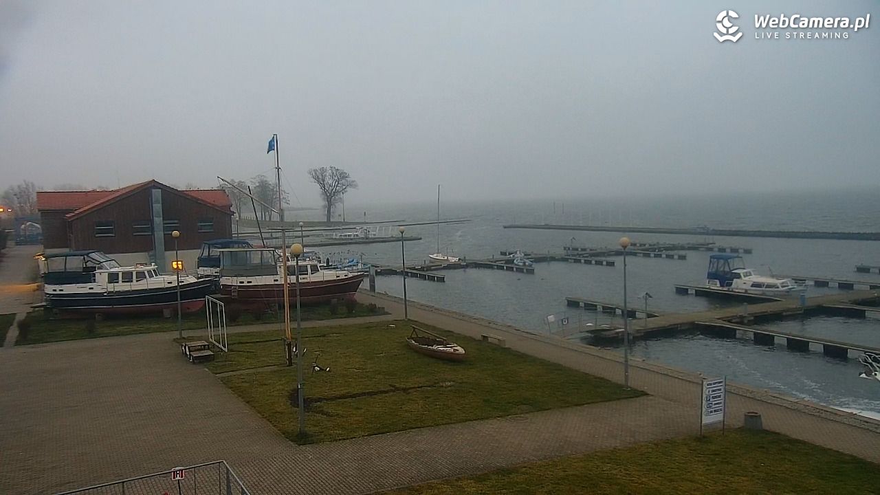 Giżycko - widok na marinę i molo - 17 grudzień 2025, 07:36