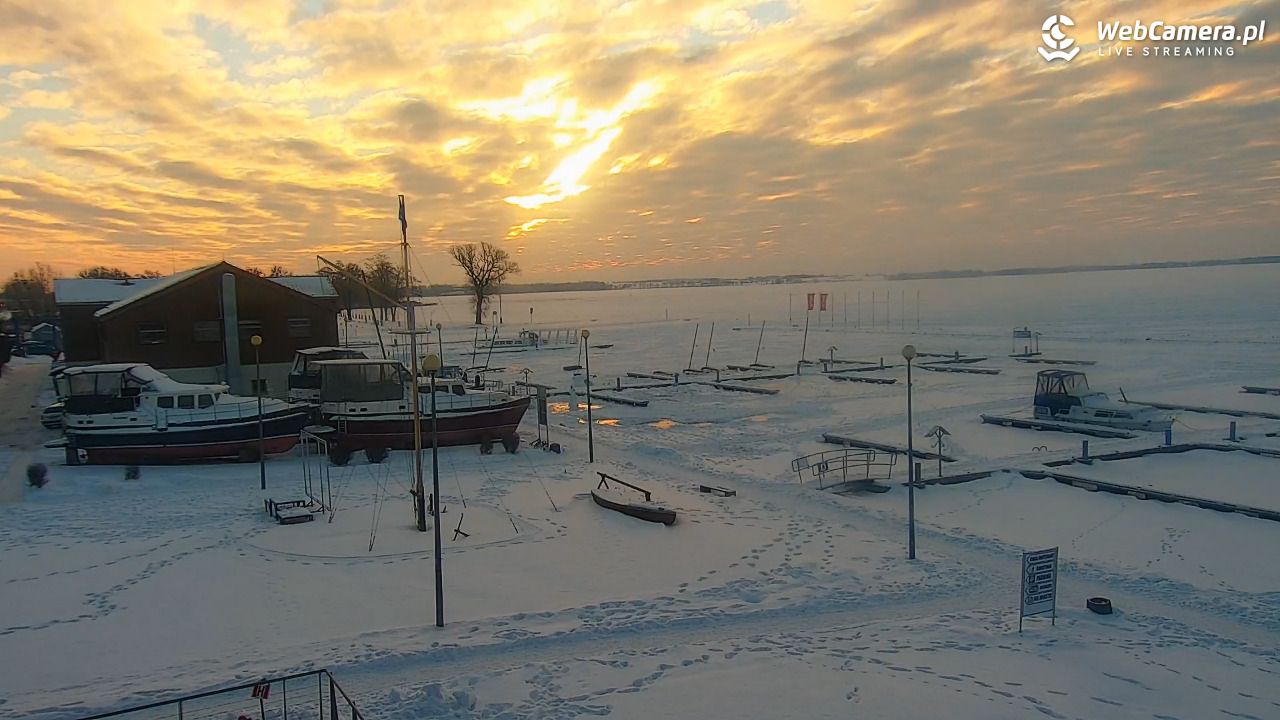 Giżycko - widok na marinę i molo - 30 styczeń 2026, 08:09