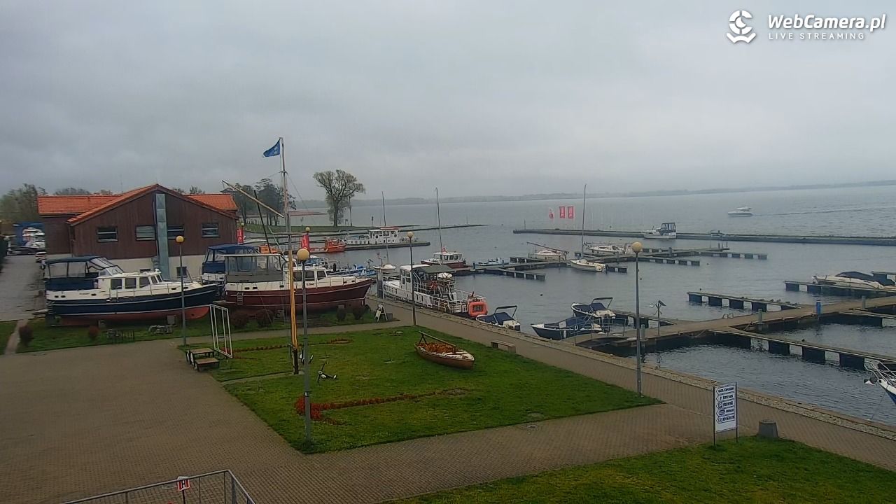 Giżycko - widok na marinę i molo - 28 październik 2025, 12:28