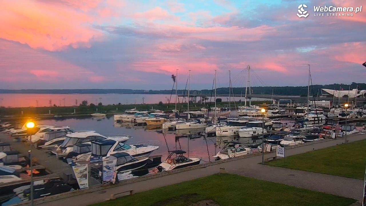 Giżycko - widok na marinę i molo - 18 czerwiec 2026, 03:54