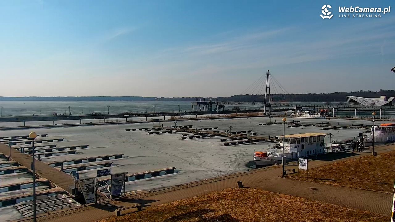 Giżycko - widok na marinę i molo - 15 marzec 2026, 11:04