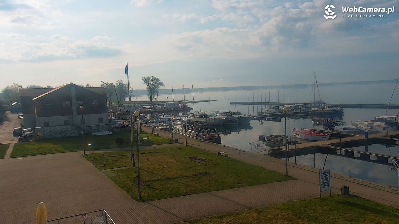 Giżycko - widok na marinę i molo - 05 maj 2026, 07:36