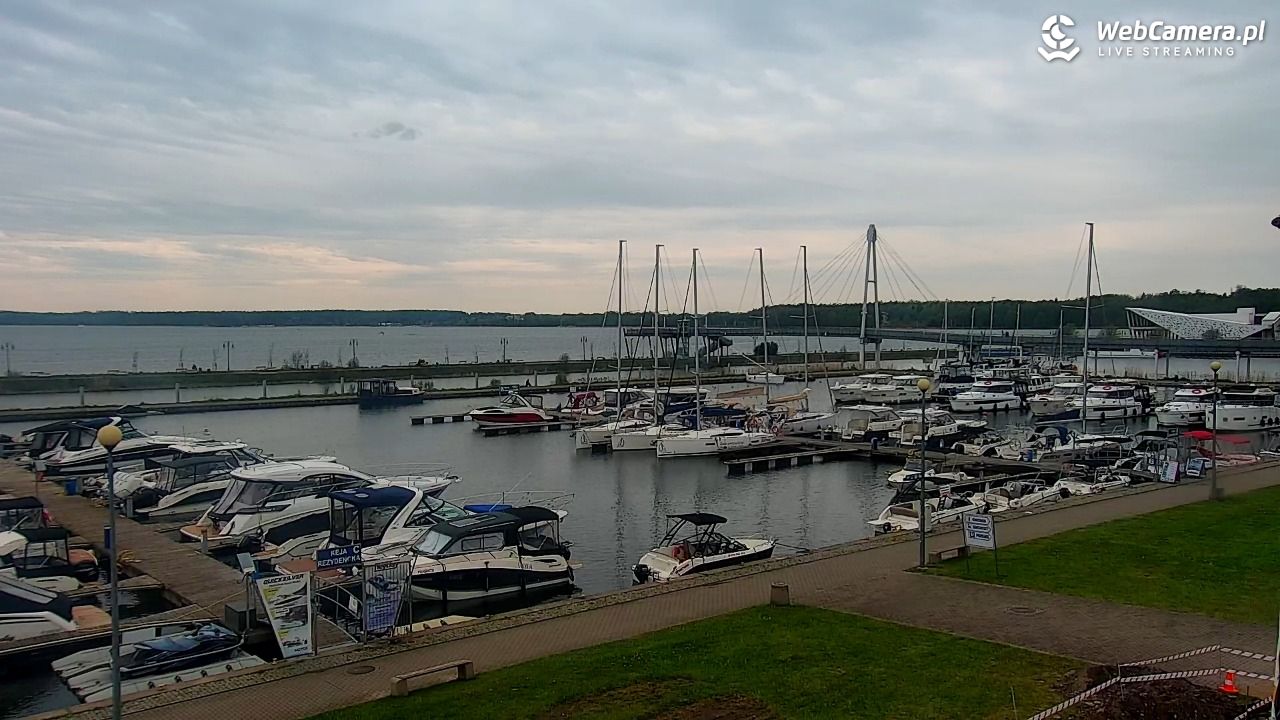 Giżycko - widok na marinę i molo - 06 maj 2026, 12:33