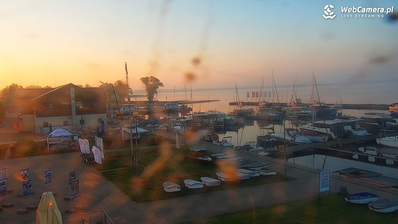 Giżycko - widok na marinę i molo - 05 wresień 2025, 06:11