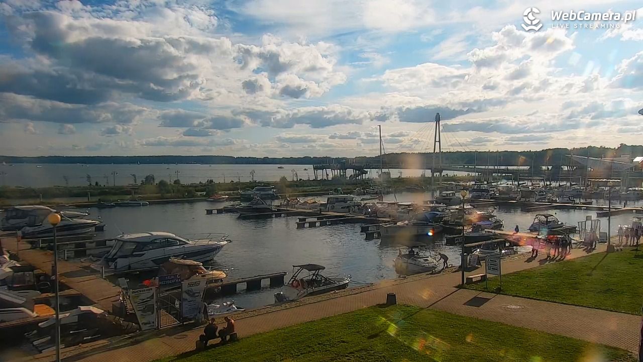 Giżycko - widok na marinę i molo - 02 sierpień 2026, 17:31