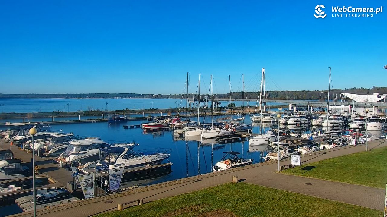 Giżycko - widok na marinę i molo - 02 maj 2026, 07:32