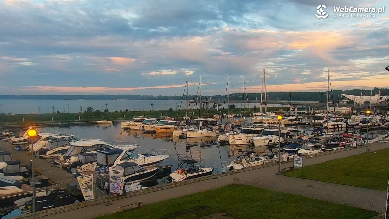 Giżycko - widok na marinę i molo - 18 czerwiec 2026, 04:26