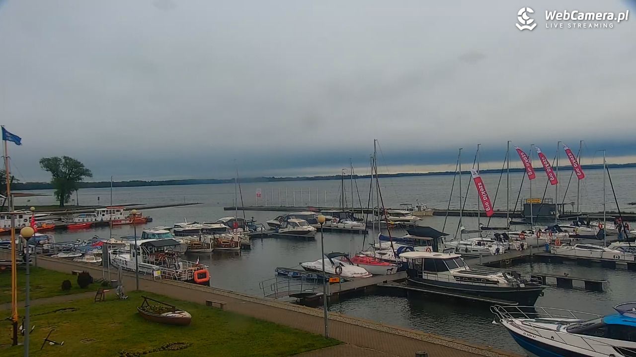 Giżycko - widok na marinę i molo - 16 maj 2025, 07:21