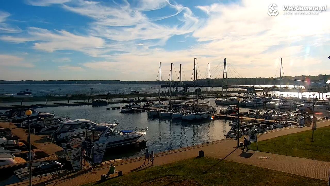 Giżycko - widok na marinę i molo - 03 maj 2026, 17:06