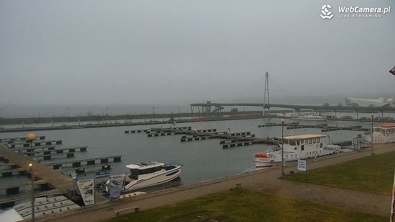Giżycko - widok na marinę i molo - 17 grudzień 2025, 07:36