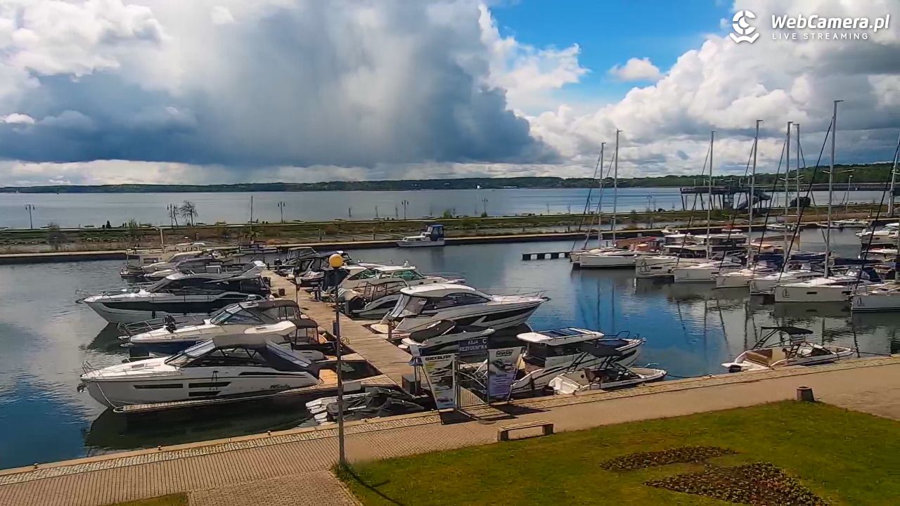 Giżycko - widok na marinę i molo - 15 maj 2025, 12:36