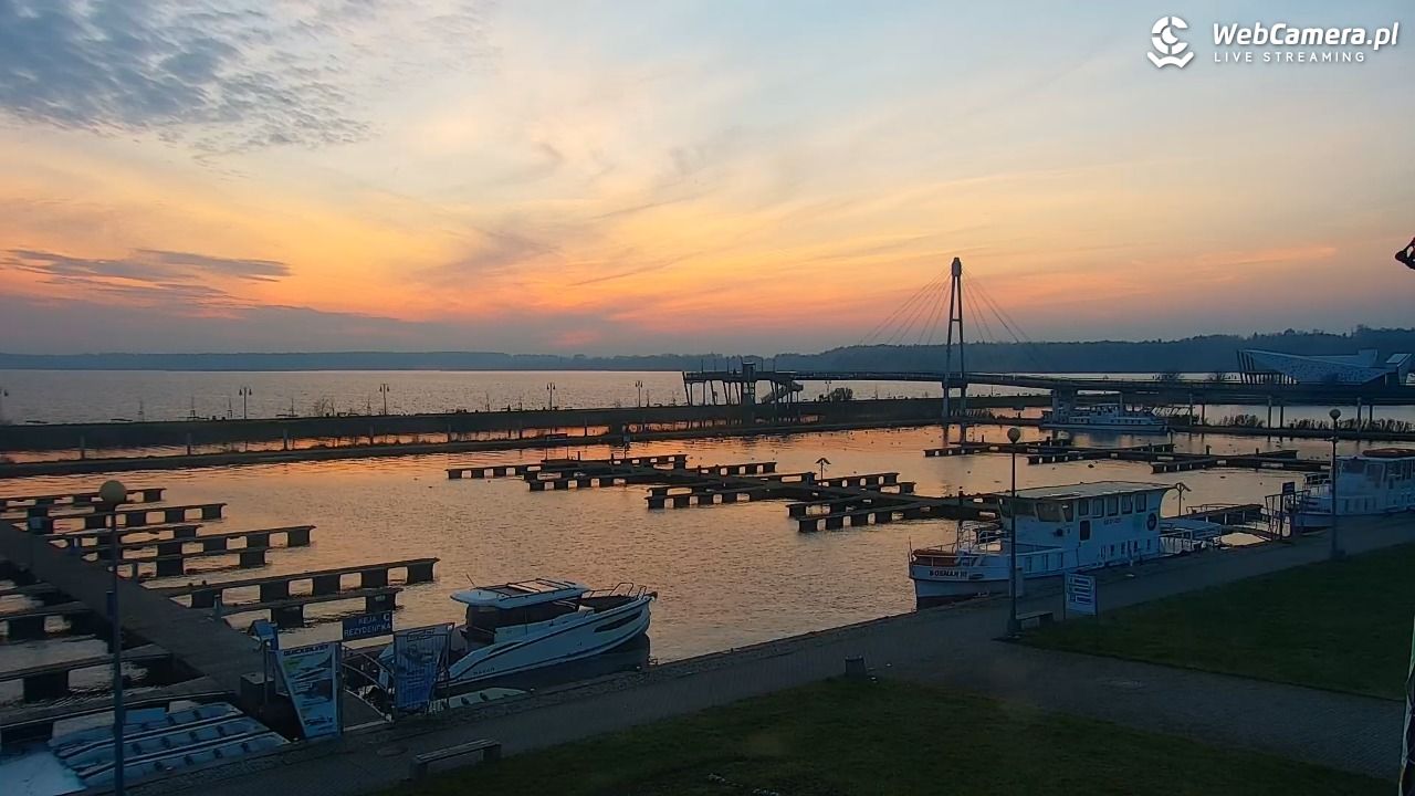Giżycko - widok na marinę i molo - 17 grudzień 2025, 15:06