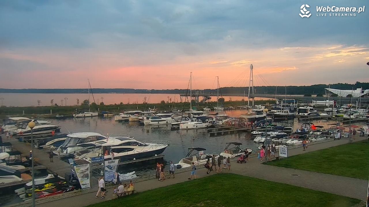 Giżycko - widok na marinę i molo - 05 sierpień 2026, 20:13
