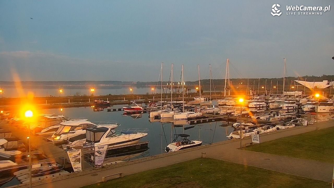 Giżycko - widok na marinę i molo - 05 maj 2026, 04:22