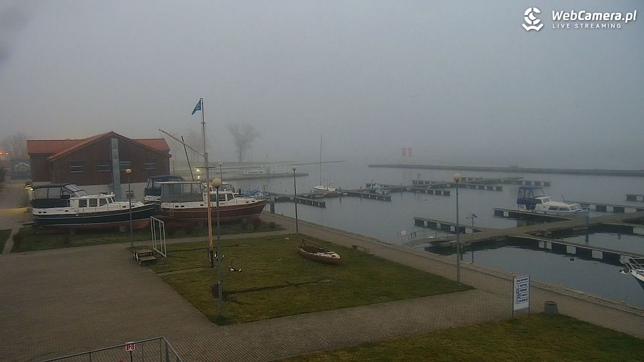 Giżycko - widok na marinę i molo - 18 grudzień 2025, 07:28