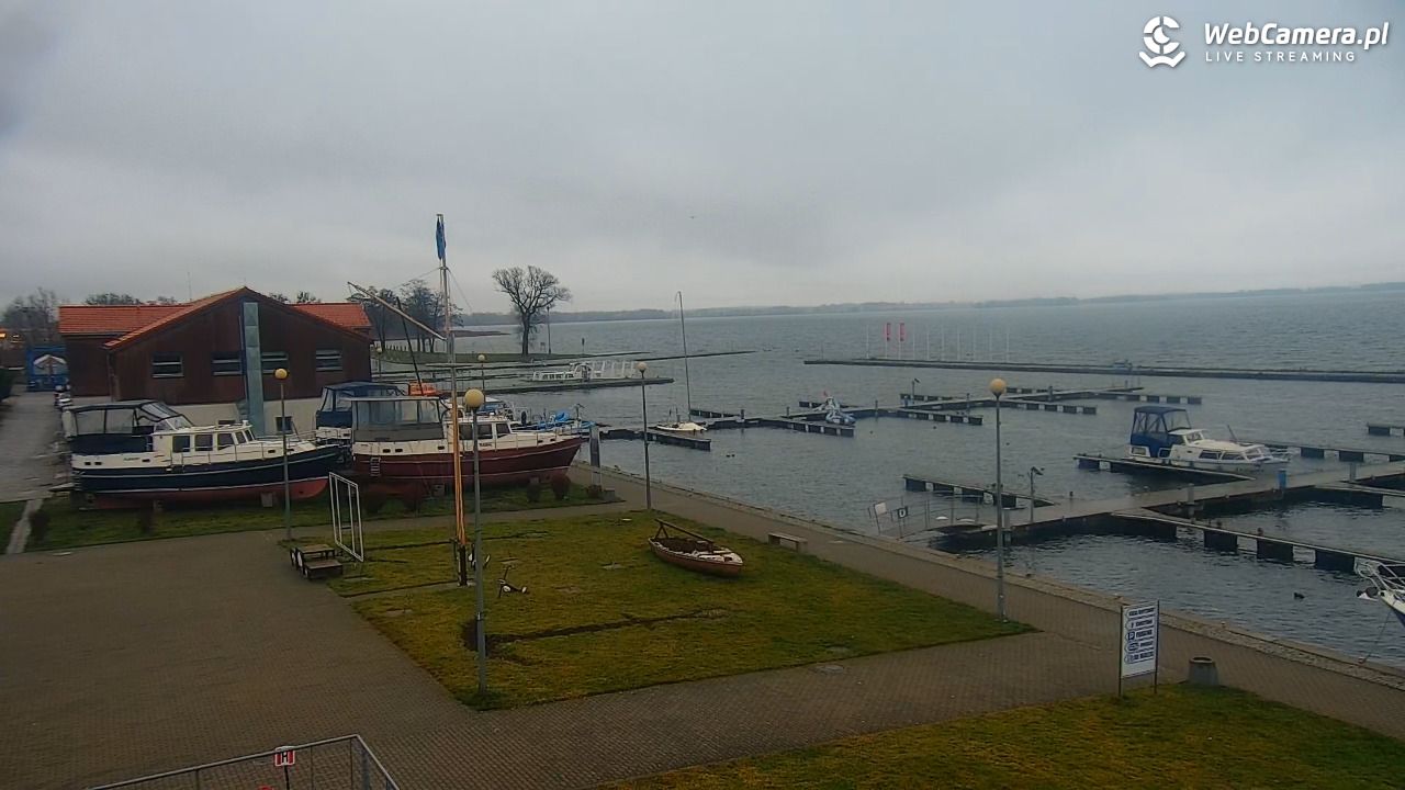 Giżycko - widok na marinę i molo - 13 grudzień 2025, 07:53