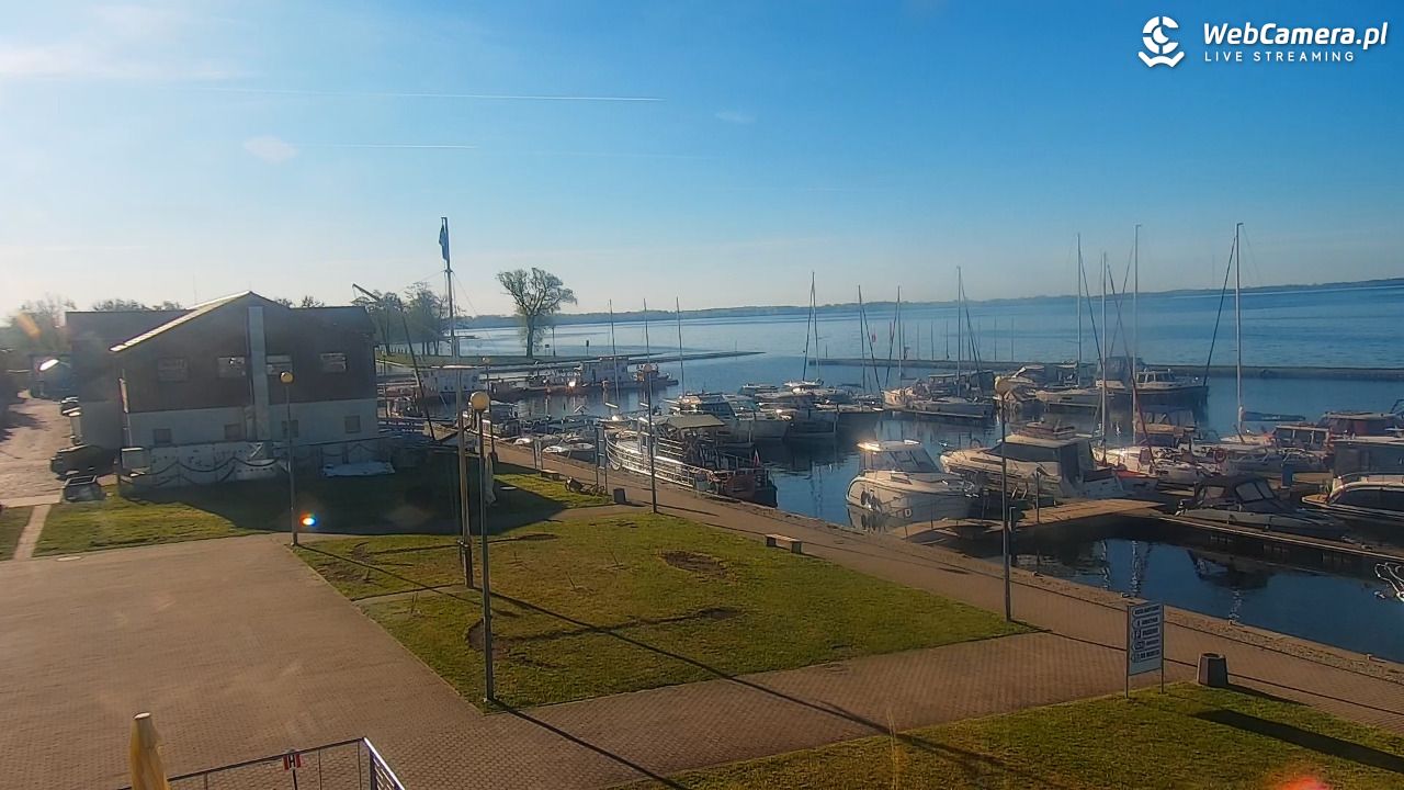 Giżycko - widok na marinę i molo - 02 maj 2026, 07:31