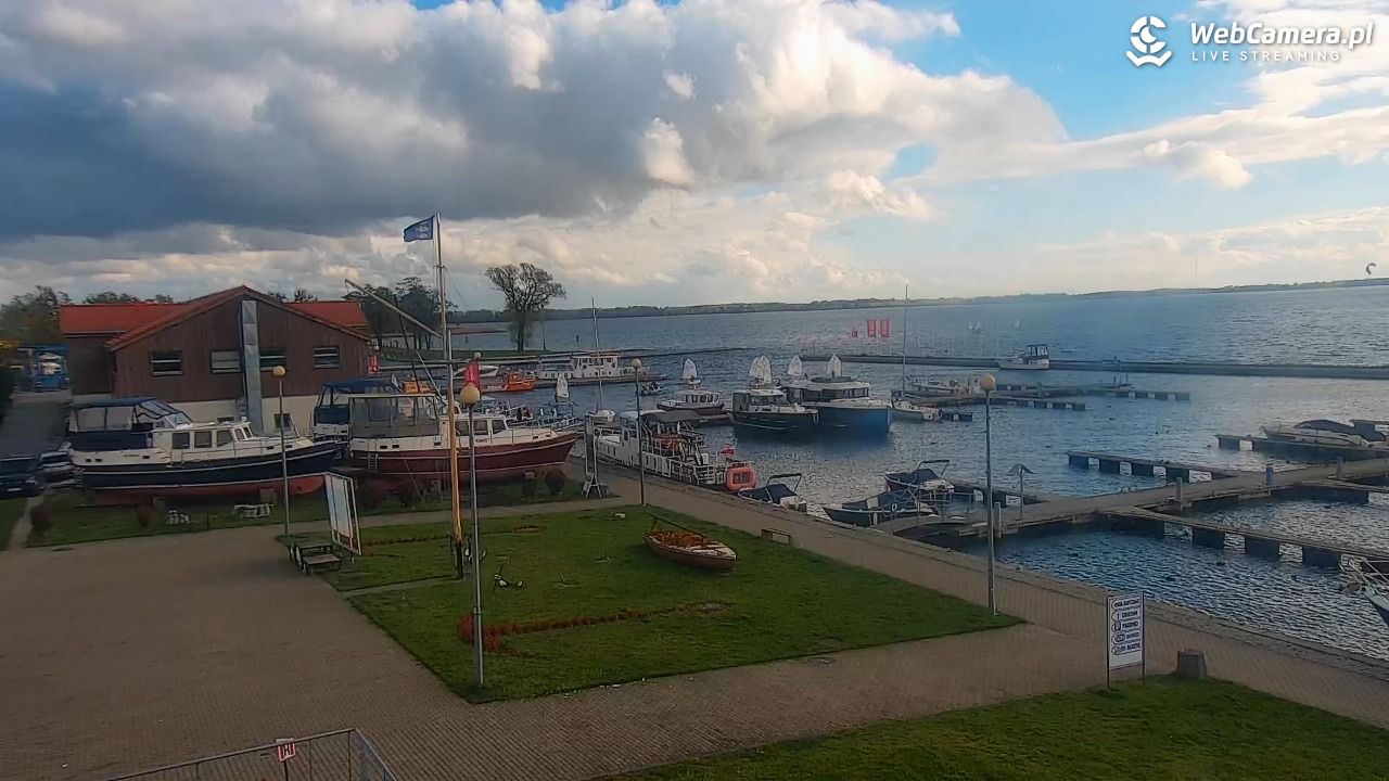 Giżycko - widok na marinę i molo - 26 październik 2025, 12:31