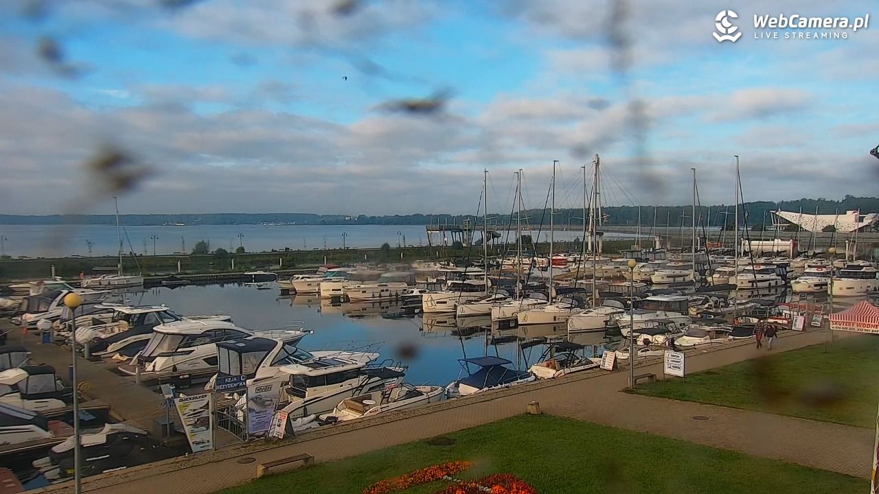 Giżycko - widok na marinę i molo - 01 wresień 2025, 07:30