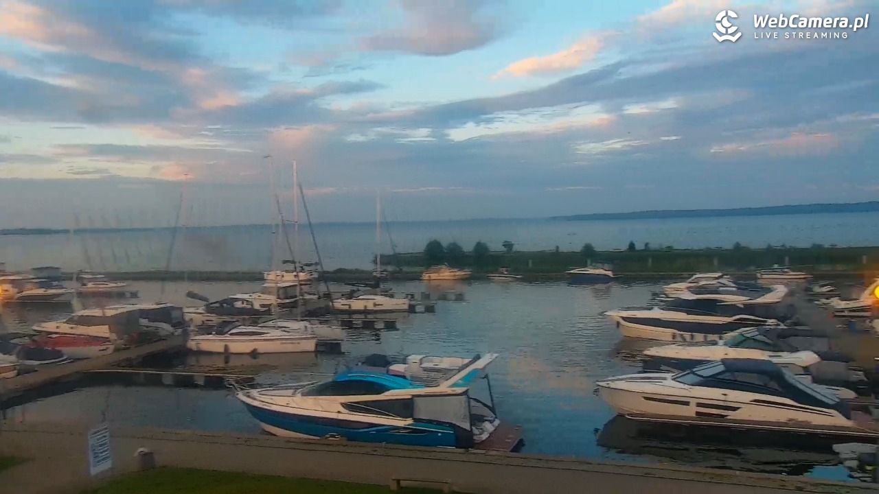 Giżycko - widok na marinę i molo - 18 czerwiec 2026, 04:25