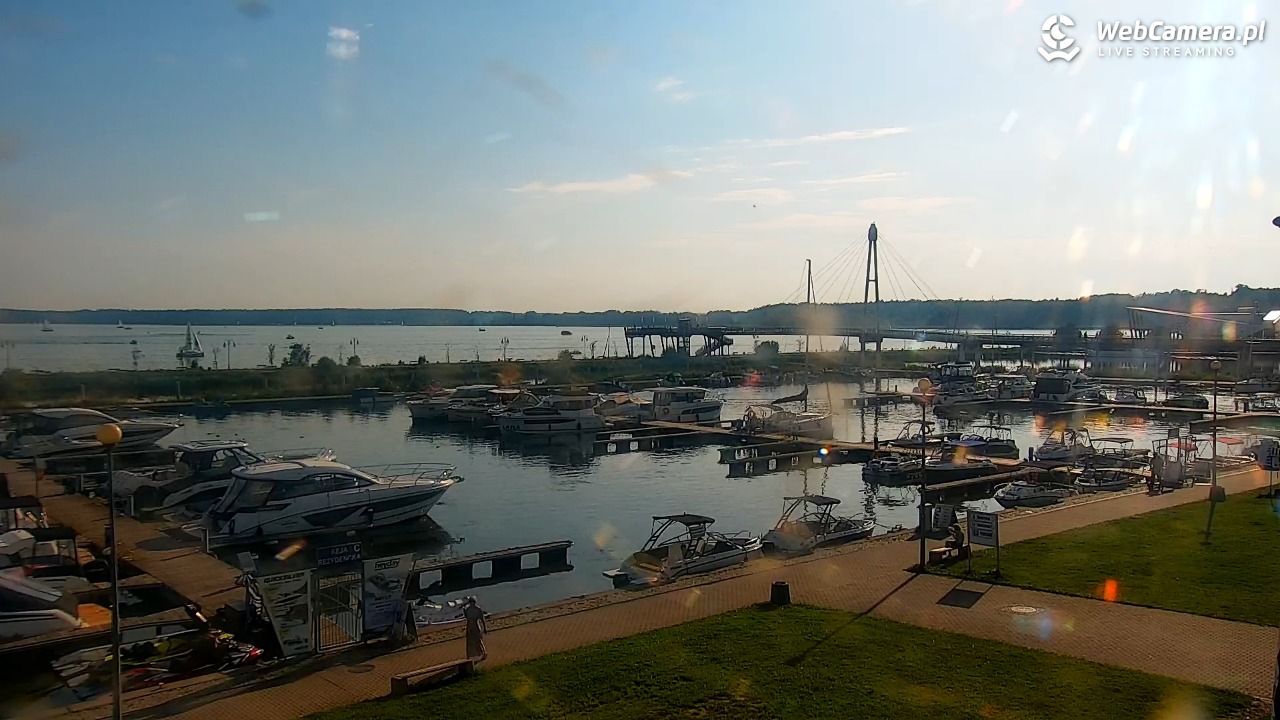 Giżycko - widok na marinę i molo - 05 sierpień 2026, 17:14