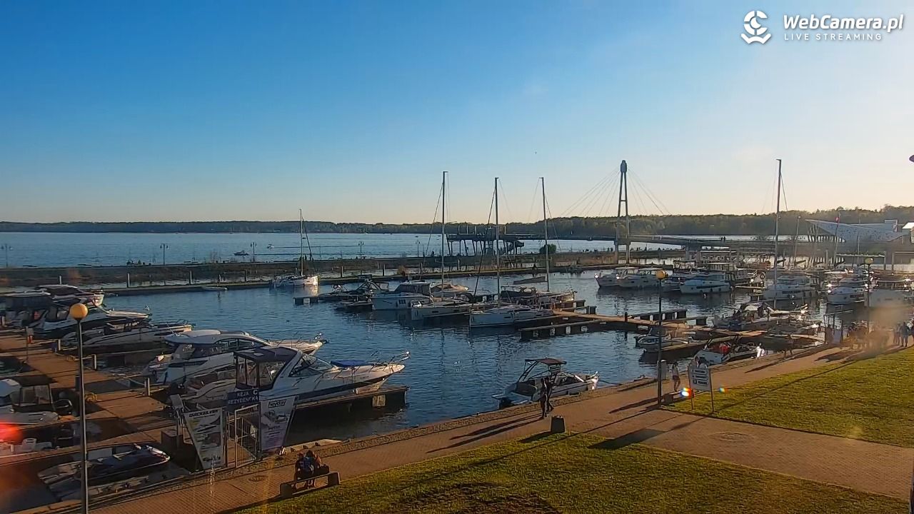 Giżycko - widok na marinę i molo - 02 maj 2026, 18:21