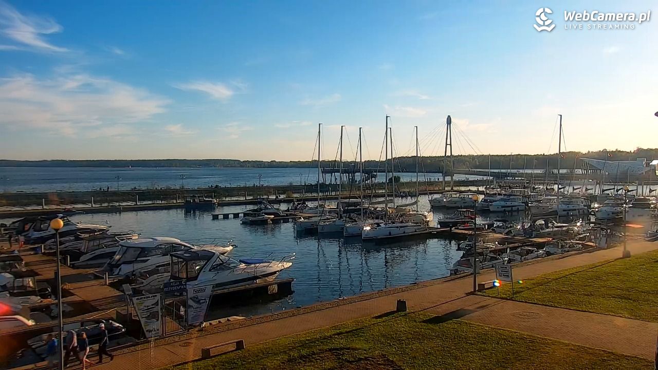 Giżycko - widok na marinę i molo - 03 maj 2026, 18:24
