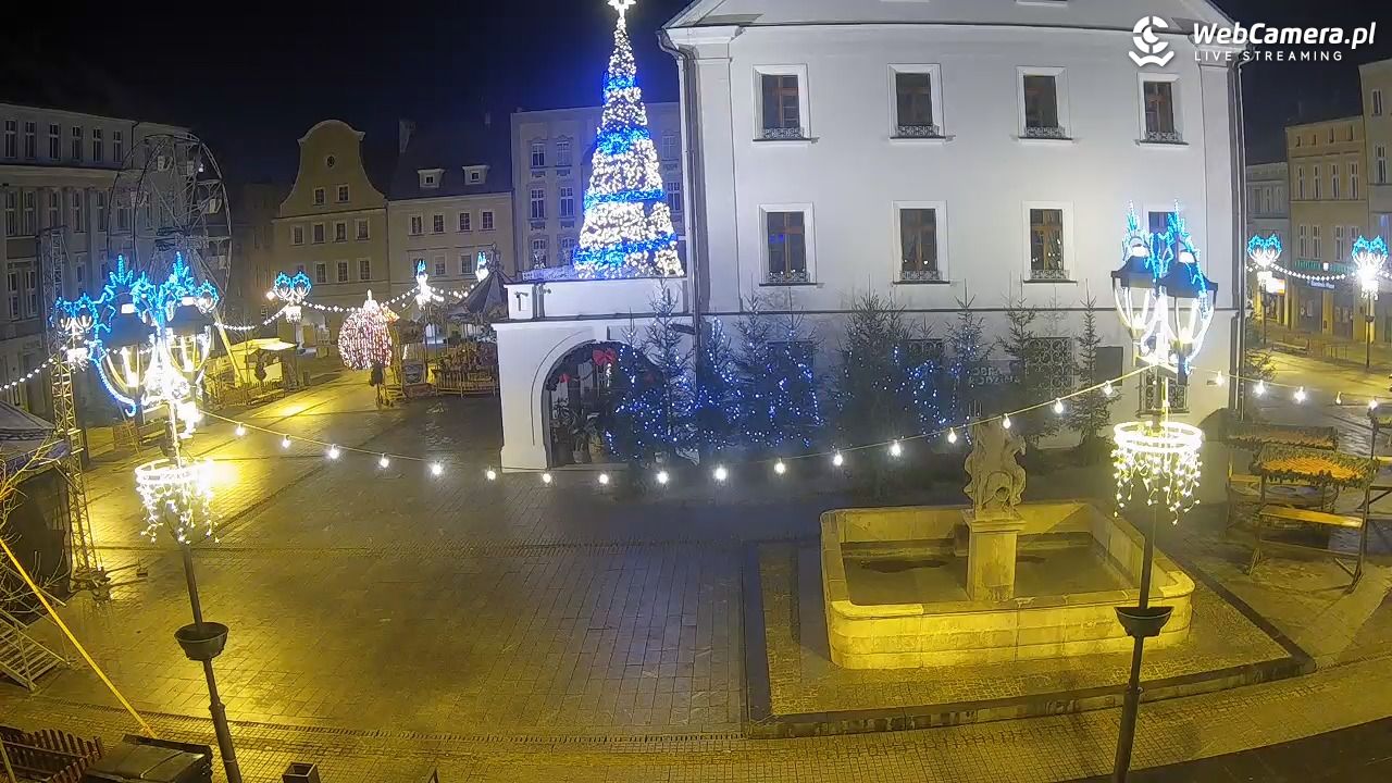 GLIWICE - widok na Rynek - 29 grudzień 2025, 06:29