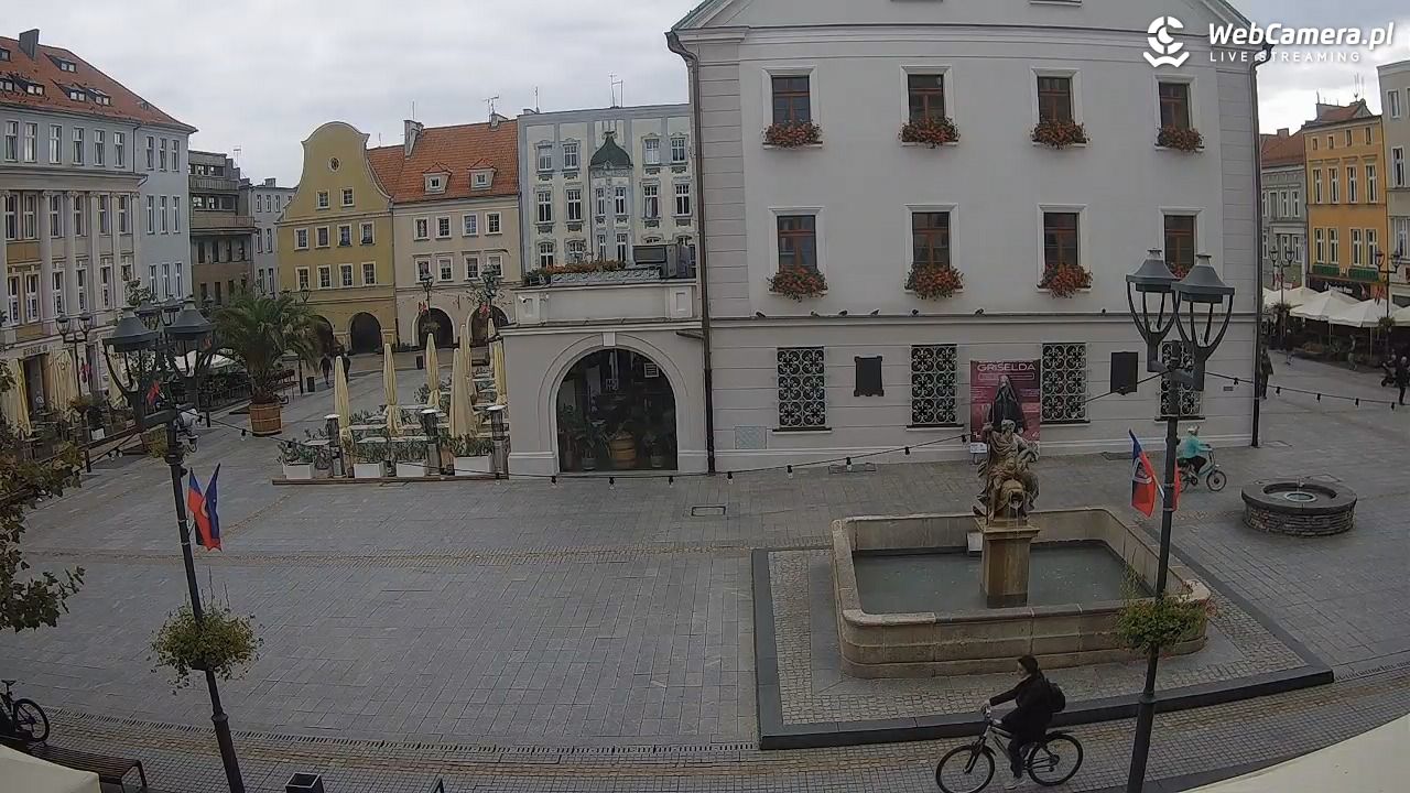 GLIWICE - widok na Rynek - 27 wresień 2025, 10:53