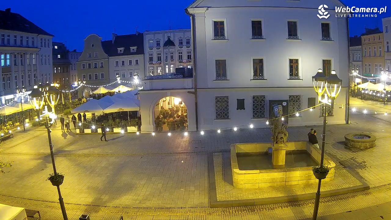 GLIWICE - widok na Rynek - 16 maj 2025, 20:54