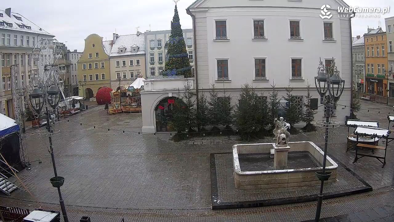 GLIWICE - widok na Rynek - 28 grudzień 2025, 09:03