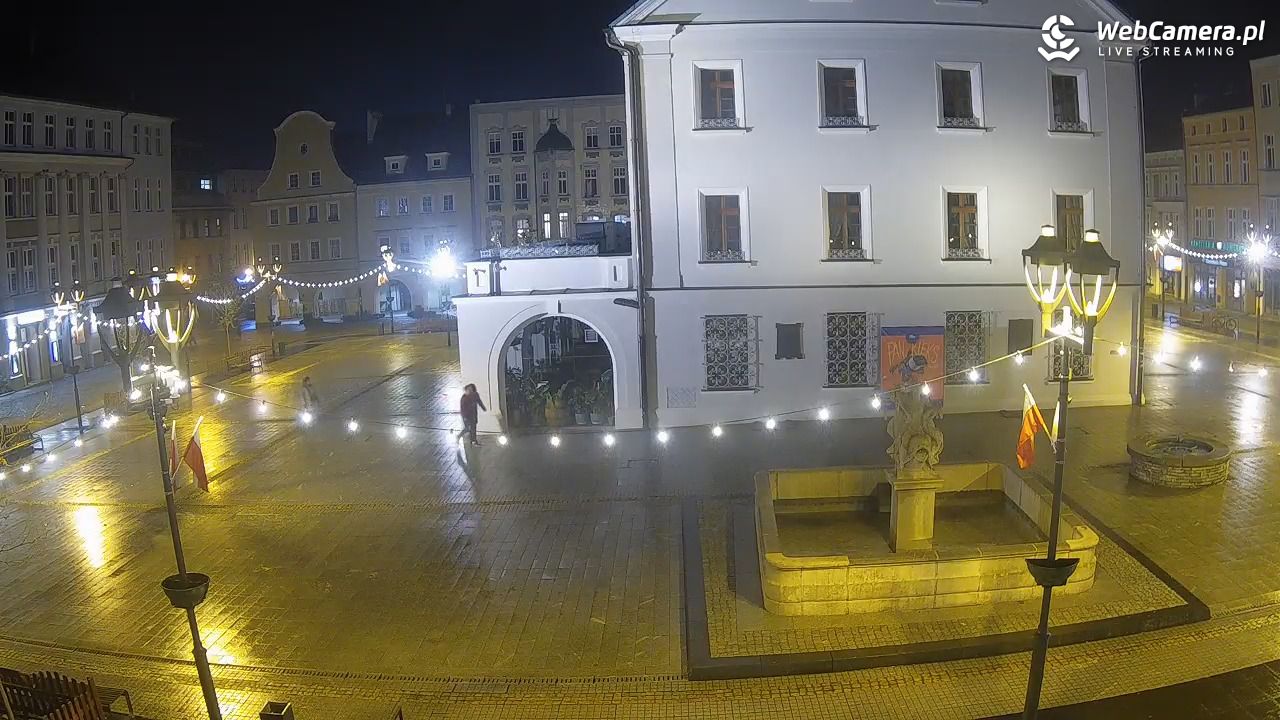 GLIWICE - widok na Rynek - 11 listopad 2025, 22:02
