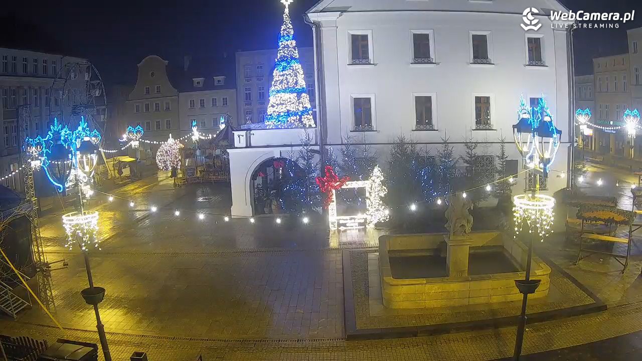 GLIWICE - widok na Rynek - 27 grudzień 2025, 02:24
