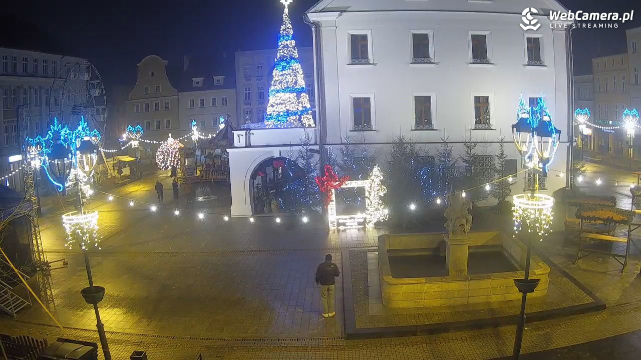 GLIWICE - widok na Rynek - 27 grudzień 2025, 01:37