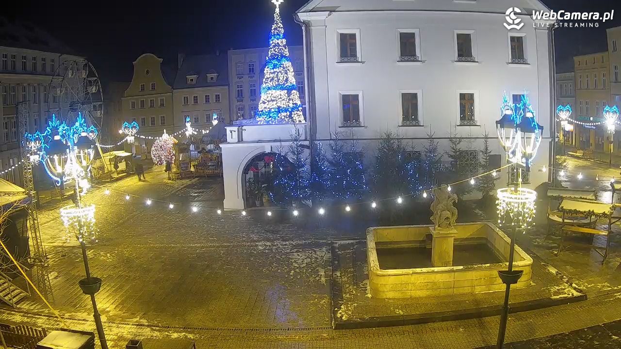 GLIWICE - widok na Rynek - 28 grudzień 2025, 04:12