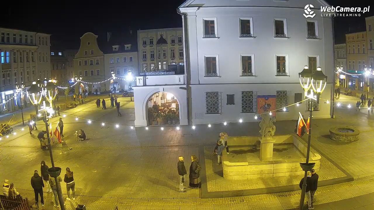 GLIWICE - widok na Rynek - 11 listopad 2025, 18:01