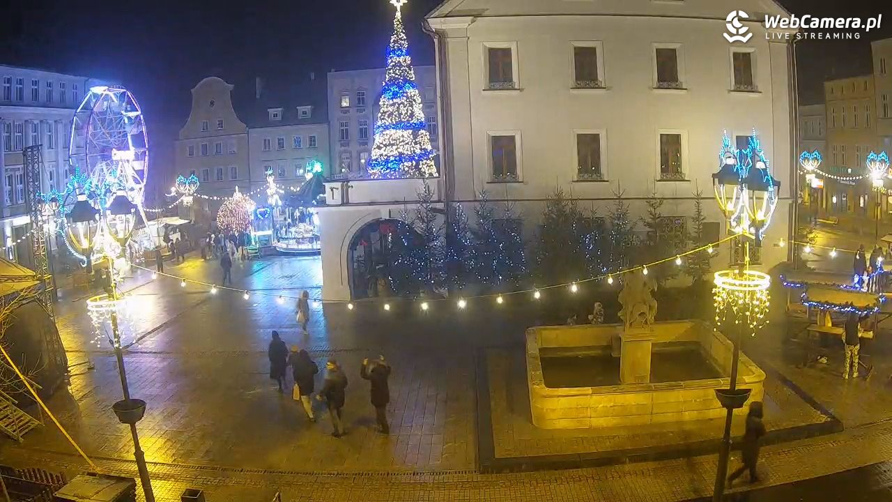 GLIWICE - widok na Rynek - 27 grudzień 2025, 17:25