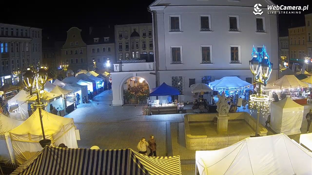 GLIWICE - widok na Rynek - 14 listopad 2025, 18:45