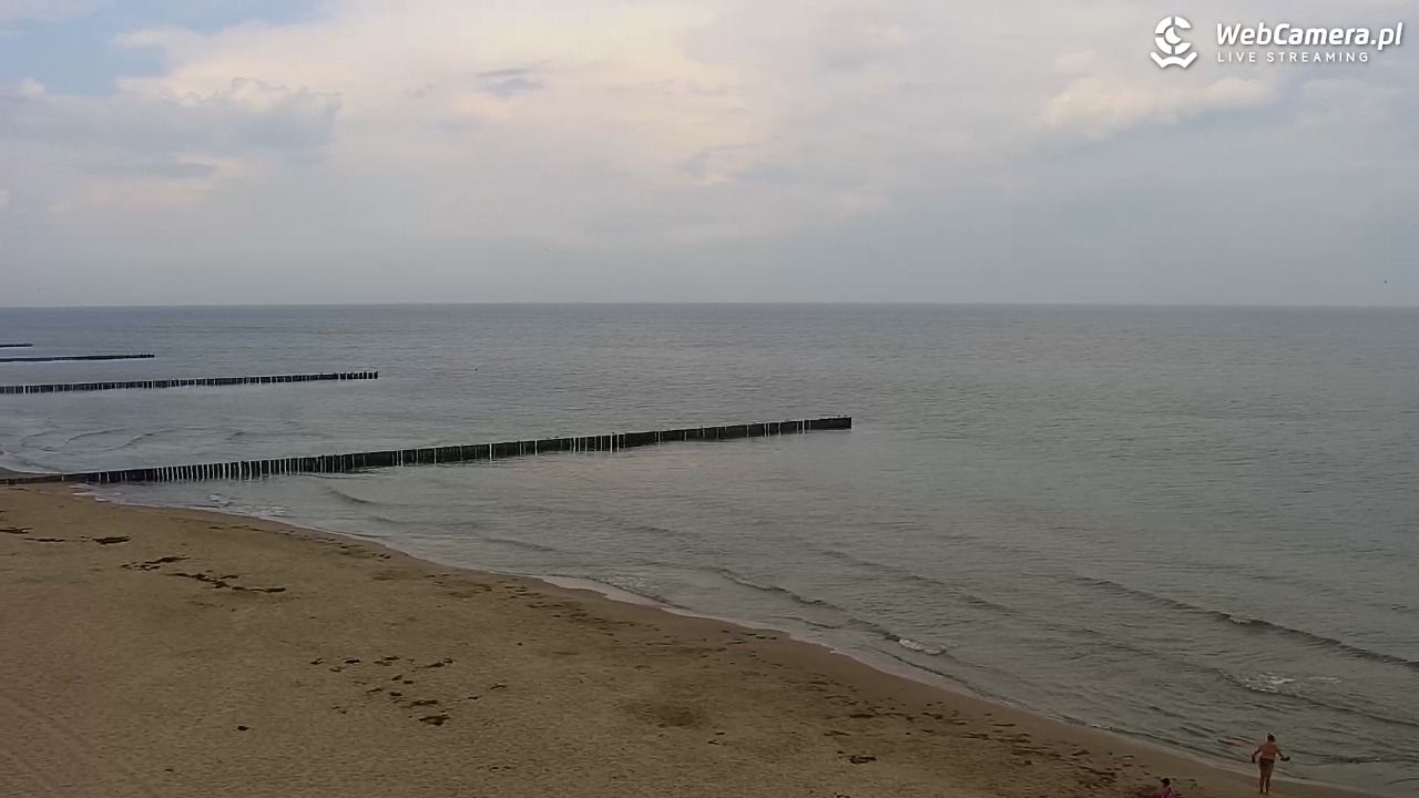 TRZĘSACZ - widok na plażę - 05 sierpień 2026, 09:54