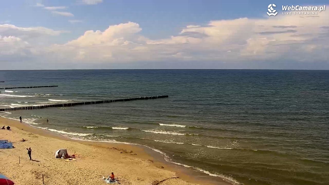 TRZĘSACZ - widok na plażę - 01 sierpień 2025, 14:30