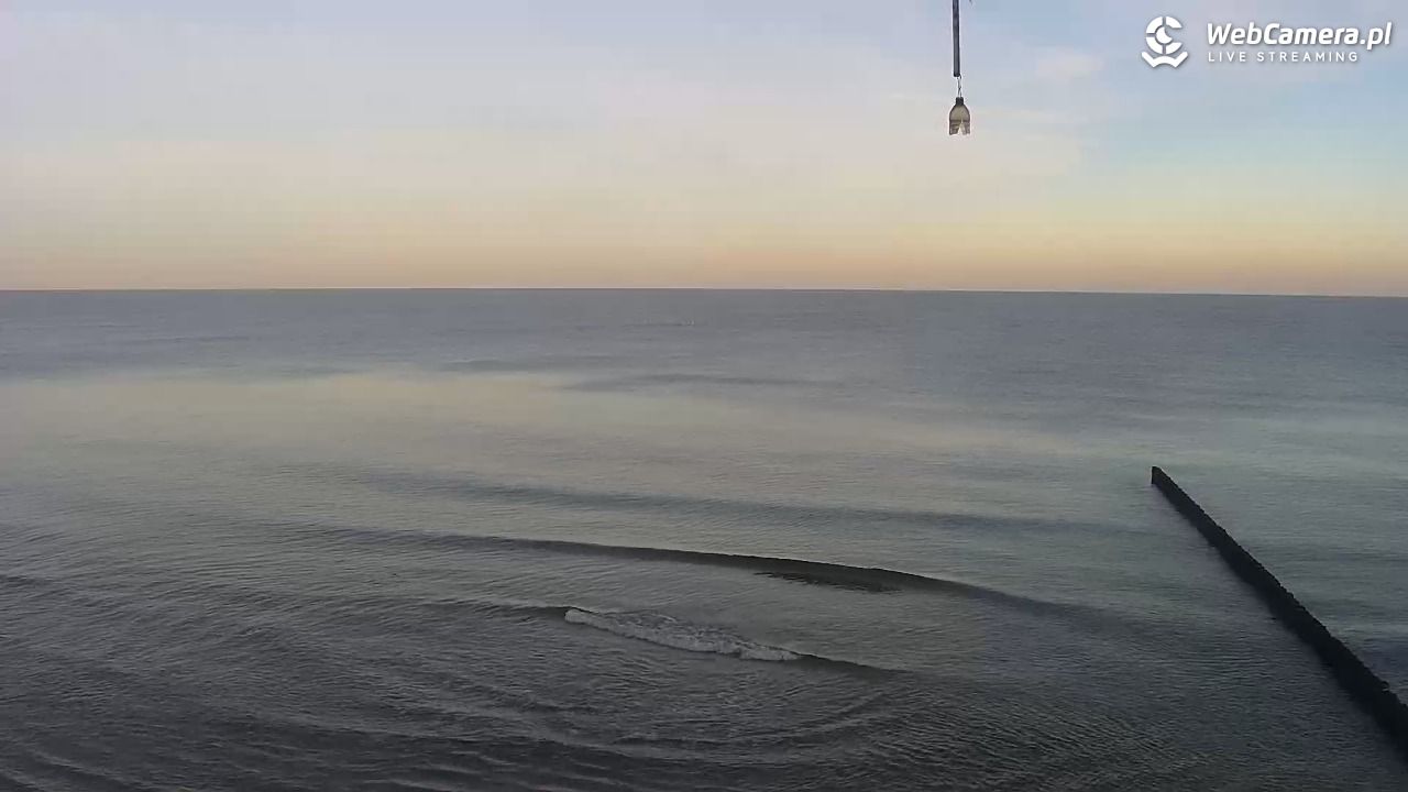 TRZĘSACZ - widok na plażę - 01 listopad 2025, 08:03