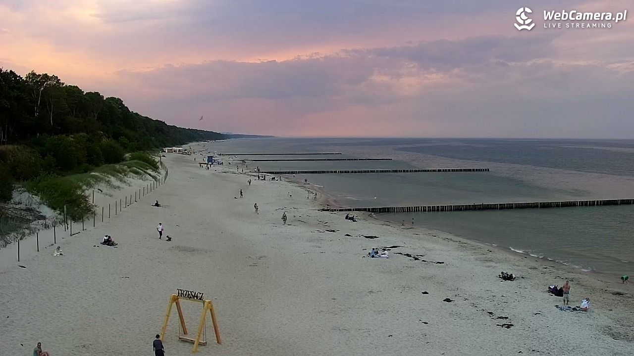 TRZĘSACZ - widok na plażę - 05 sierpień 2026, 20:57